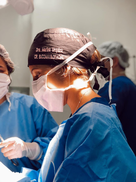 Foto 3 de Dra. Marina Urquiza - Cirurgia Bucomaxilofacial / Estomatologia / Cirurgia Ortognática