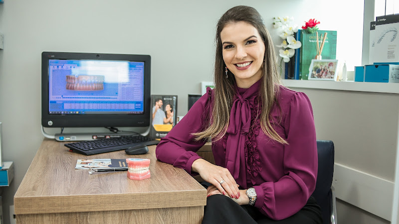 Foto 2 de Dra. Marjore Viana Ortodontia