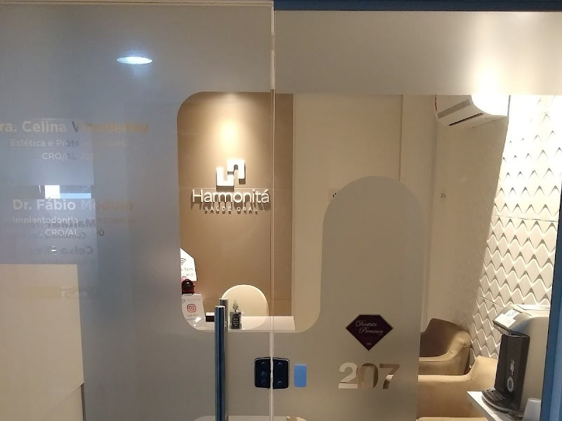 Foto 5 de Dra. Mayane Souza - Dentista em casa em Maceió! Adulto e Infantil.