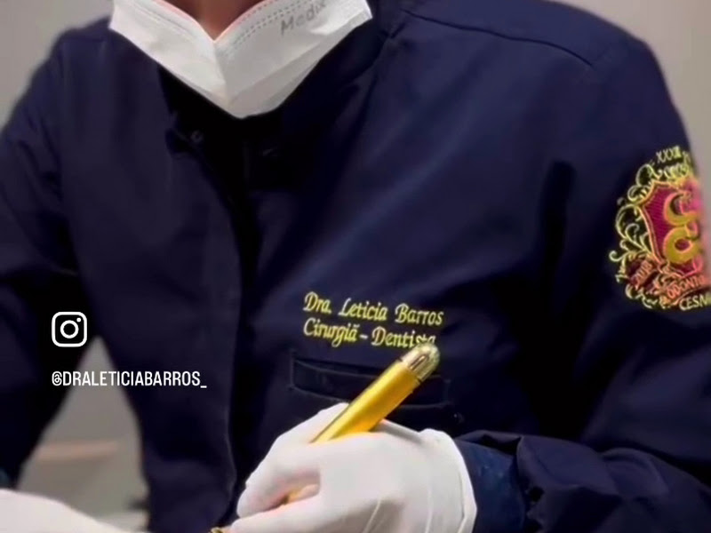 Foto 8 de Dra. Mayane Souza - Dentista em casa em Maceió! Adulto e Infantil.