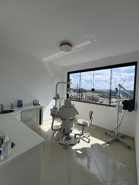 Foto 2 de Dra Mayara Roos Odontologia Especializada