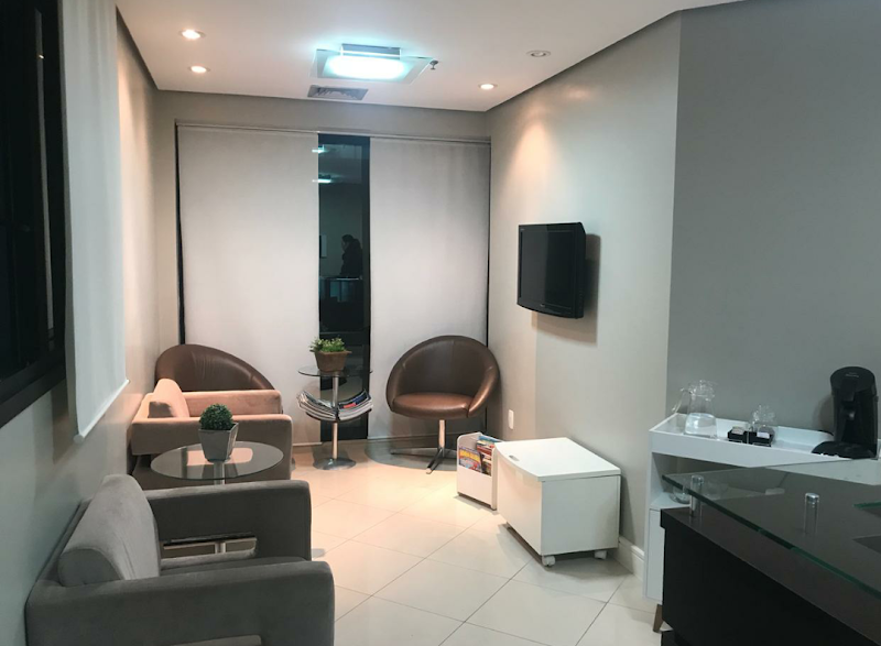 Foto 3 de Dra. Mayra Abdo - Ortodontia e Odontopediatria