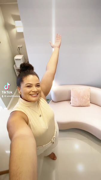 Foto 3 de Dra. Mellina Lima - | Aparelho Invisível | Facetas | Clareamento | Gengivoplastia | Dentista São Luís