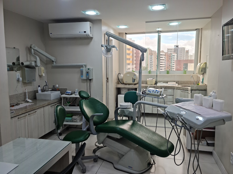 Foto 7 de Dra. Mellina Lima - | Aparelho Invisível | Facetas | Clareamento | Gengivoplastia | Dentista São Luís