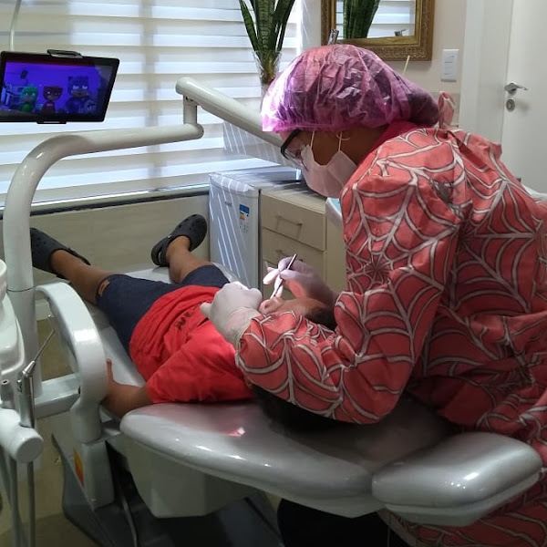 Foto 3 de Dra. Memiran Dourado - Odontopediatra