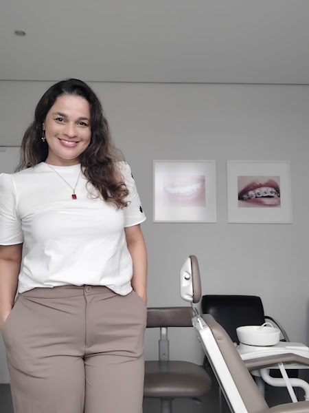 Foto 3 de Dra.Mérelyn Wetter- Implantodontista em Limeira