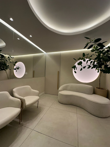 Foto 3 de Dra. Micaelle Fernandes - IMPLANTES DE CERÂMICA E TITÂNIO