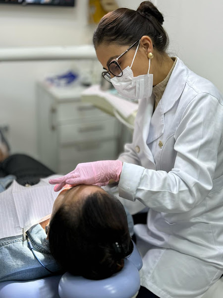 Foto 3 de Dra. Michela Mansur | Dentista - Niterói RJ