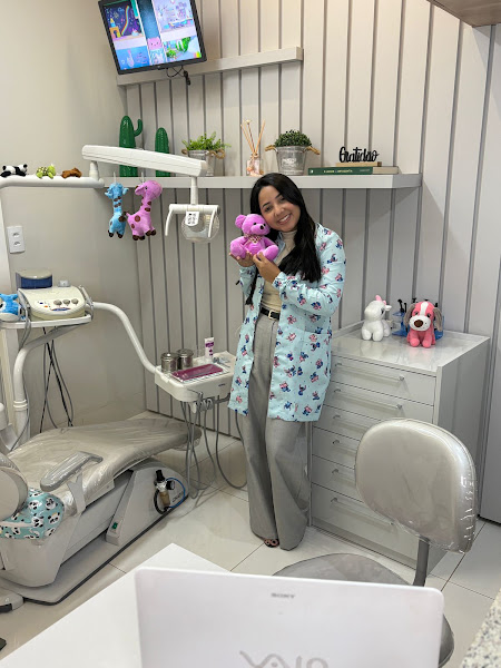 Foto 2 de Dra Michele Carolaine Freitas | Odontopediatra Maringá