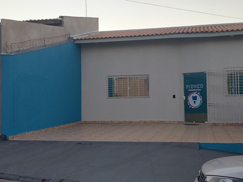 Foto 9 de Dra. Michele Marques - Dentista em Marília | Clínica Odontológica