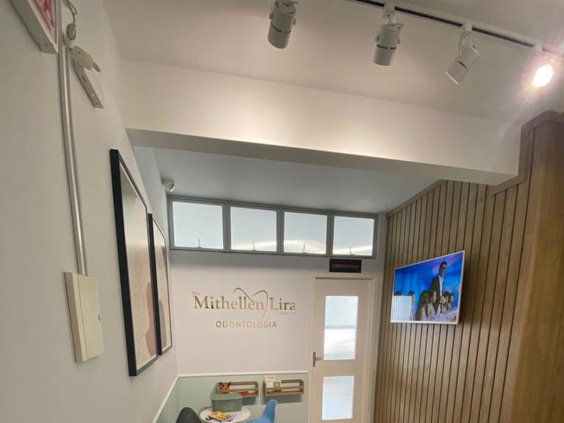 Foto de Dra. Michelle Erckmann - Odontologia Especializada