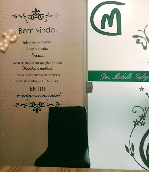 Foto 3 de Dra. Michelle Galego | Cirurgiã-dentista em Varginha