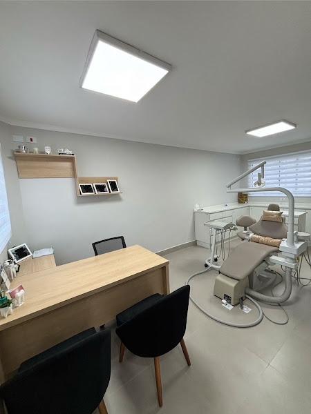 Foto 2 de Dra Milena Foggiatto - Odontologia e Estética