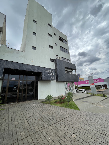 Foto 3 de Dra. Milena Manesco | Implantes e Próteses dentárias | Dentista em Londrina – PR
