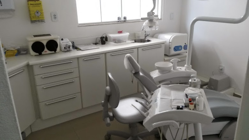 Foto 2 de Dra. Milena Nishina Cara - Dentista Taubaté