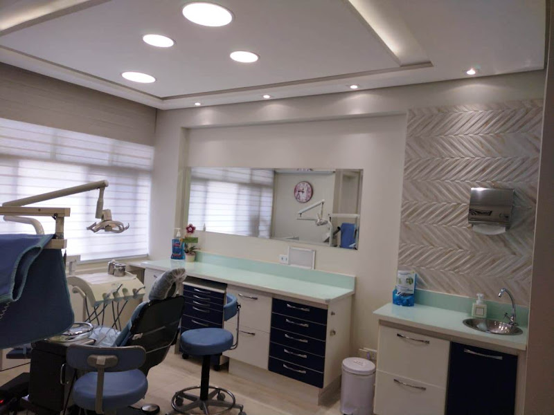 Foto 4 de Dra. Milena Pacheco - Dentista Curitiba