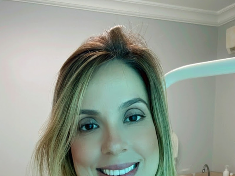 Foto de Dra.Milene Munhoz Cirurgiã Dentista São José dos Campos