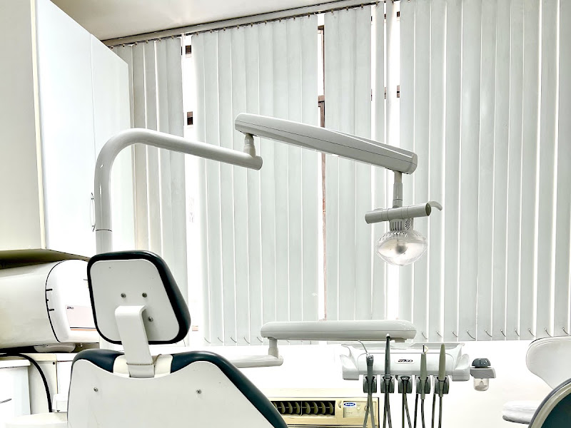 Foto de Dra. Millie Norman - Especialista em Implantes Dentários