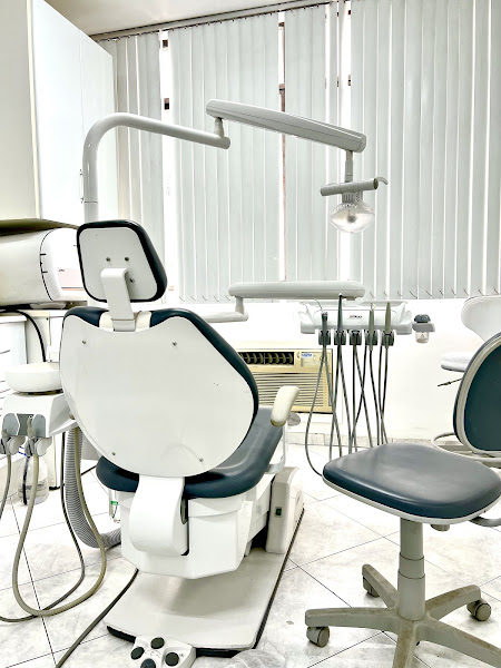 Foto 2 de Dra. Millie Norman - Especialista em Implantes Dentários