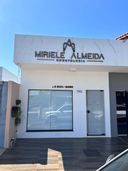 Foto 2 de Dra. Miriele Almeida