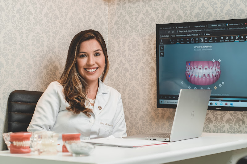 Foto 2 de Dra. Misseane Simões Dentista Especialista em Ortodontia