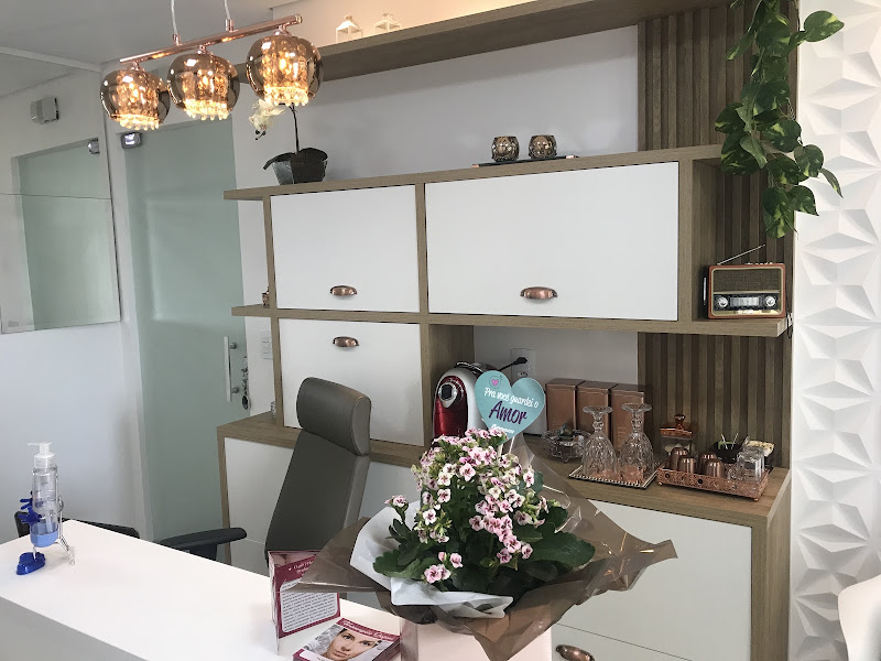 Foto 3 de Dra. Mônica Ferreira Aniceto - Cirurgiã Dentista & Harmonizadora Facial