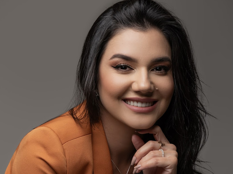 Foto de Dra. Monise Mendes - Dentista
