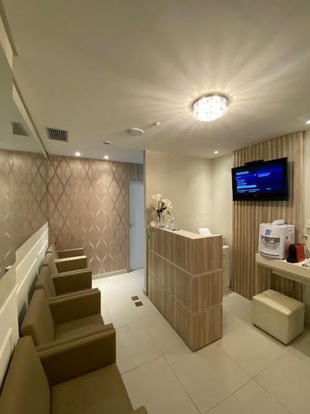 Foto 3 de Dra. Nadezdha Raquel Mantilla Bozo F. Especialista em: Ortodontia/Implantodontia/Harmonização Orofacial/Invisalign Doctor