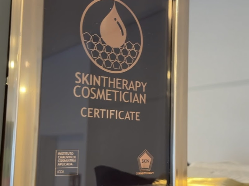 Foto de Dra. Naiara Mendes - Biomédica esteta