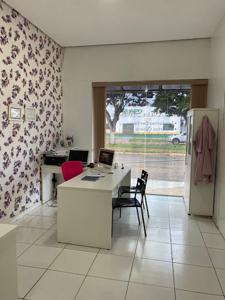 Foto 3 de Dra Nara Abdalla Implantes