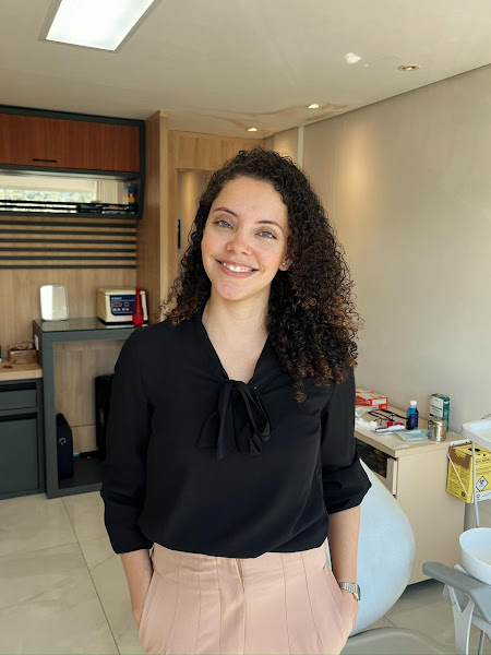 Foto 2 de Dra Natália Caldas - Especialista em DTM e endodontia