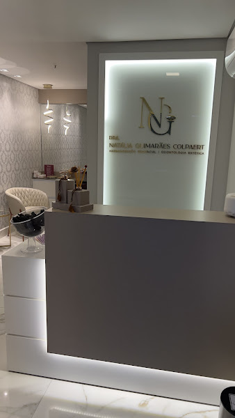 Foto 2 de Dra. Natália Guimarães Colpaert - Harmonização Orofacial | Odontologia Estética