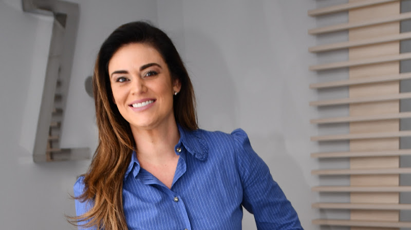 Foto 2 de Dra Natalia Liuzzi - Lentes de Contato Dental e Facetas de Porcelana - Dental Tourism - Dental Veneers - Dentist for Expats