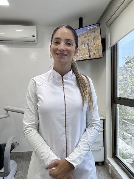 Foto 2 de Dra Natália Nakamura- Odontologia Estética