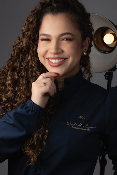 Foto 2 de Dra. Natália Nogueira I Implante e Prótese - Mogi das Cruzes