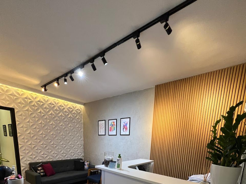 Foto 6 de Dra. Natália Nogueira I Implante e Prótese - Mogi das Cruzes