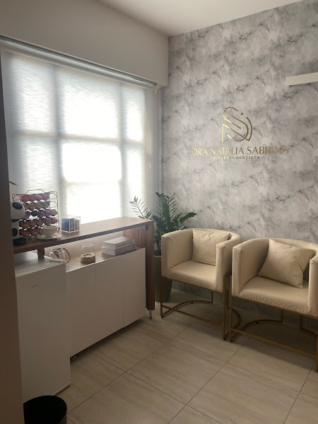 Foto 2 de Dra. Natalia Sabrina - DENTISTA EM SJC
