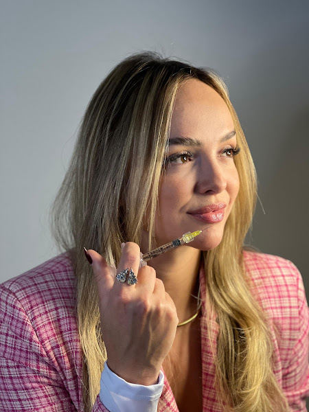 Foto de Dra. Nathália Caparroz - Harmonização Facial | Harmonização Corporal em Balneário Camboriú
