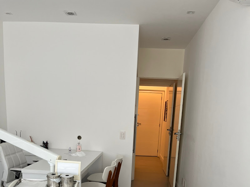 Foto 2 de Dra. Nathalia Moraes - Ortodontia - Periodontia