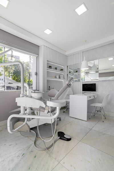 Foto 3 de Dra. Nathalia Souza Arantes - Odontologia