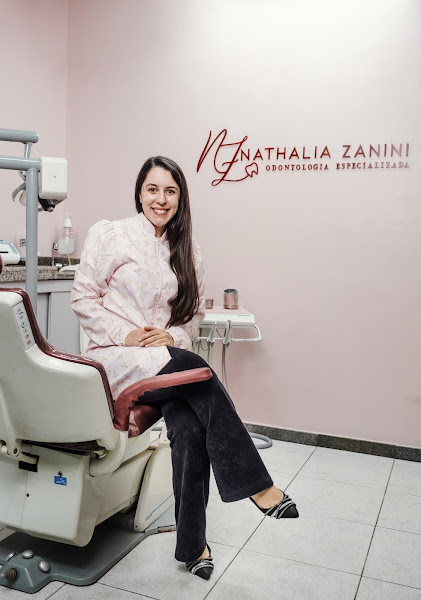 Foto 2 de Dra Nathalia Zanini | Aparelho Ortodôntico Itaquera | Padrão USP