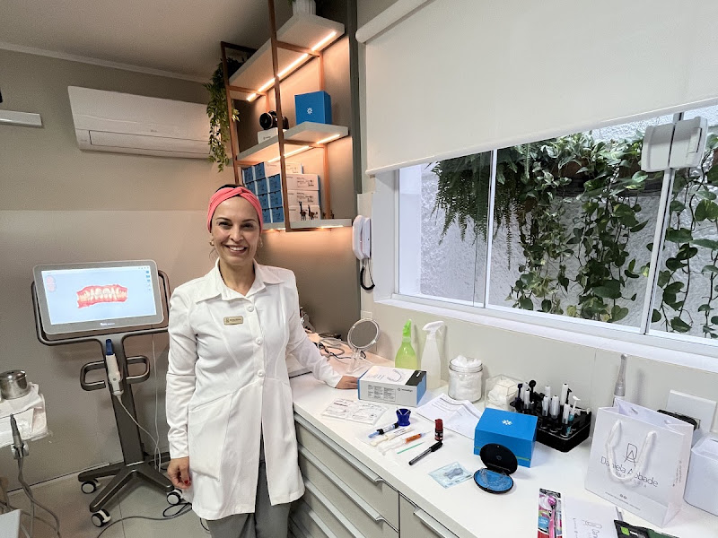 Foto 3 de Dra Nathalie | Dentista Especialista em Implantes - Caraguatatuba