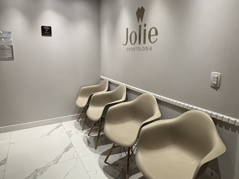 Foto de Dra. Nattuccy Lopes - Cirurgiã dentista