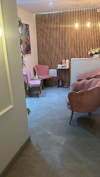 Foto 3 de Dra. Nayla Marques Harmonização Facial, Preenchimento Labial, Botox