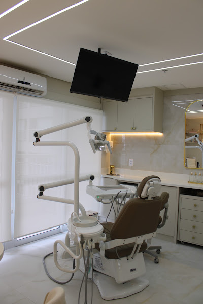 Foto 2 de Dra Nayure Vitória | Odontologia Clínica e Estética