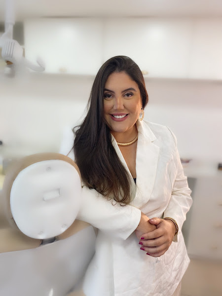 Foto 2 de Dra. Nicolle Cardoso, Endodontista