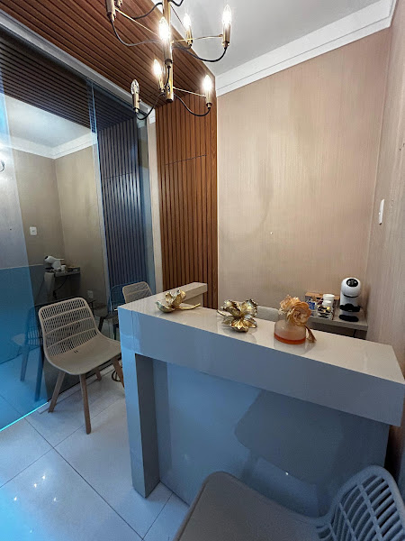 Foto 3 de Dra. Nilla Cavalcanti - Dentista Ilhéus - Prótese - Restauração - Estética - Clareamento