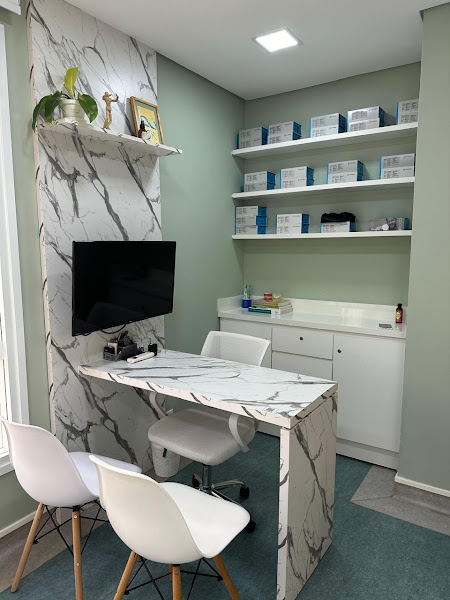 Foto 2 de Dra Paola T. Bainy - Cirurgiã-Dentista