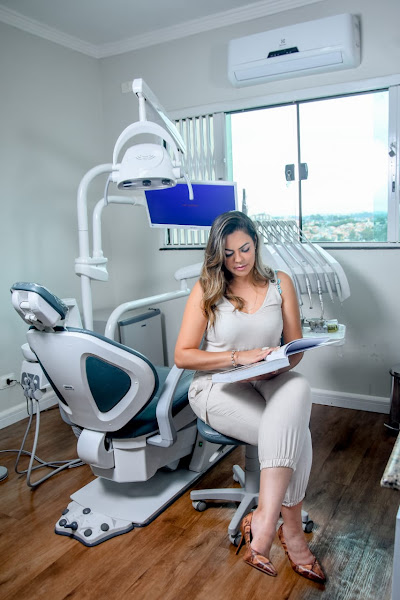 Foto 2 de Dra Patricia Daniele Clemente - Dentista na Maria Luiza Americano