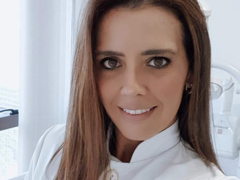 Foto 10 de Dra. Paula Amaral - Endodontia - Canal - Clareamento